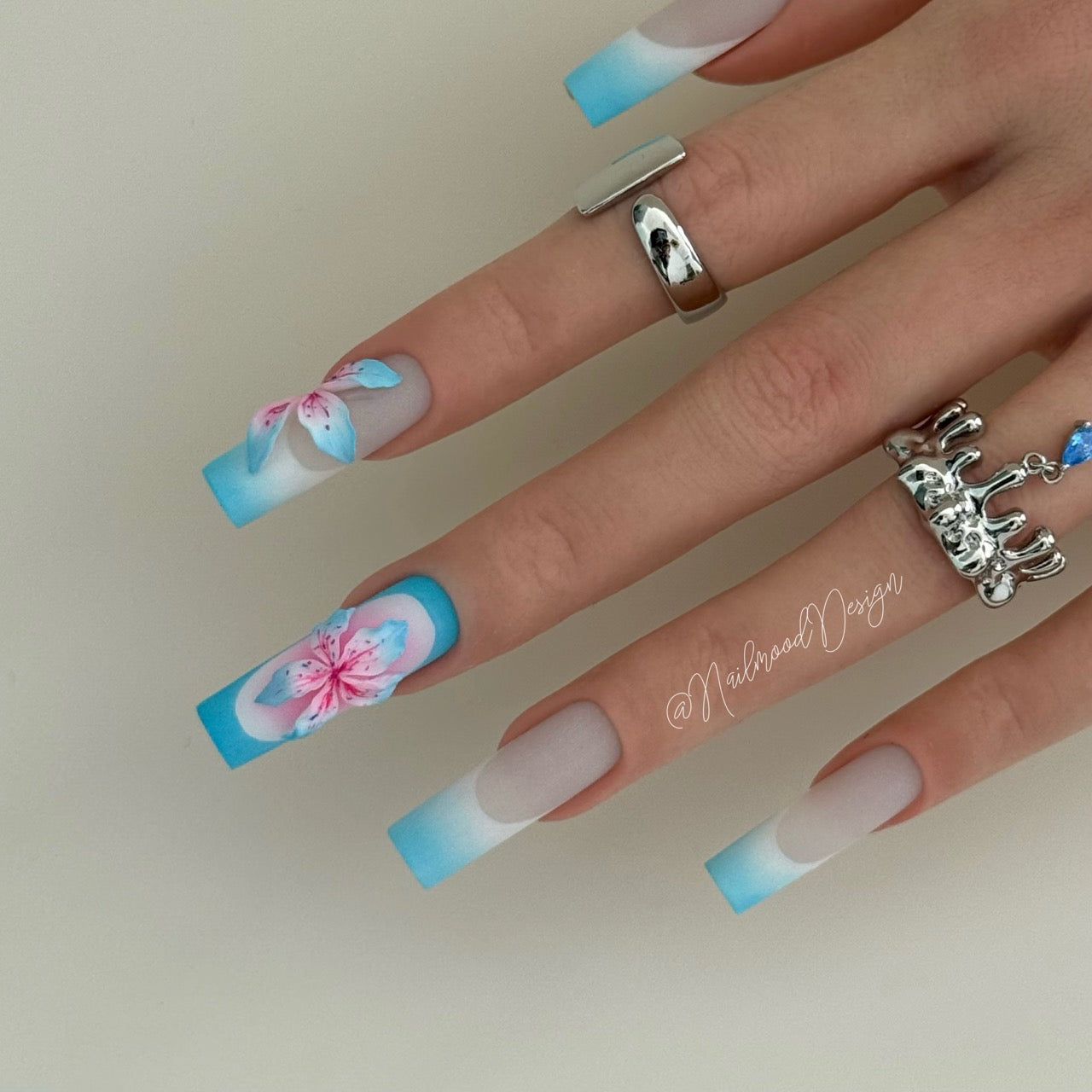 Lily Mist Garden Press-ons