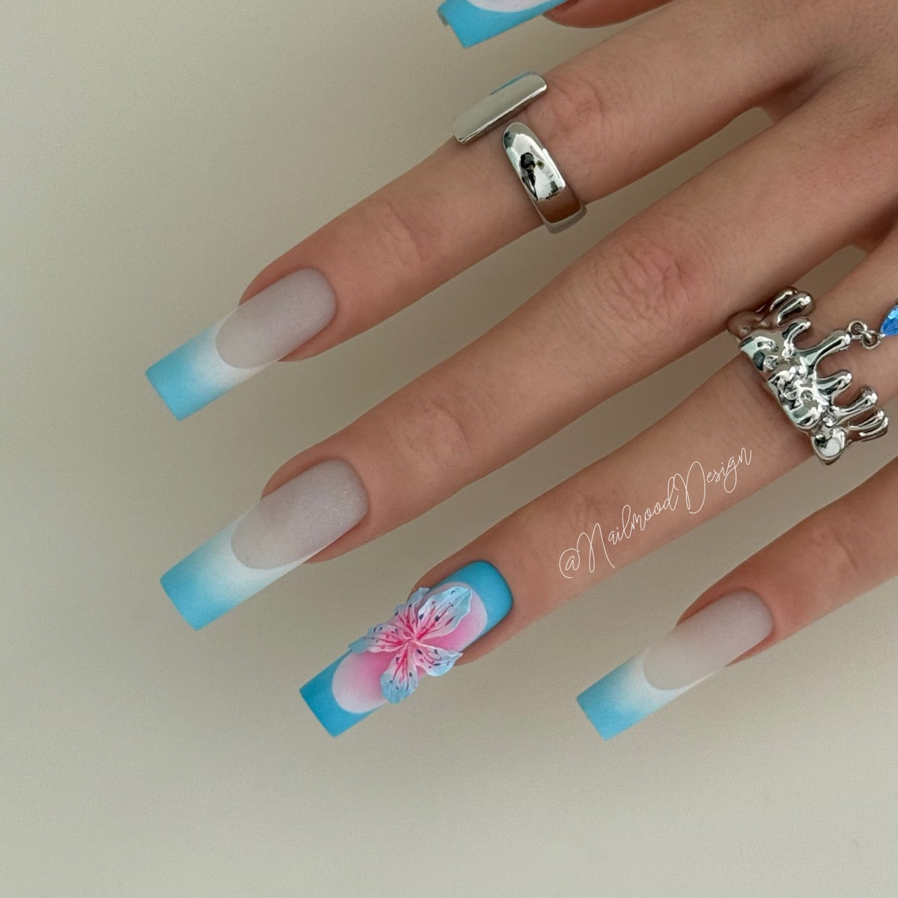 Lily Mist Garden Press-ons
