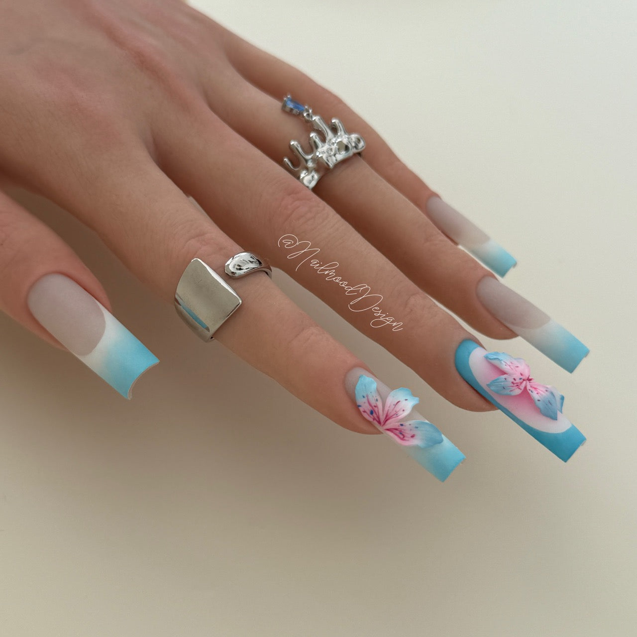 Lily Mist Garden Press-ons
