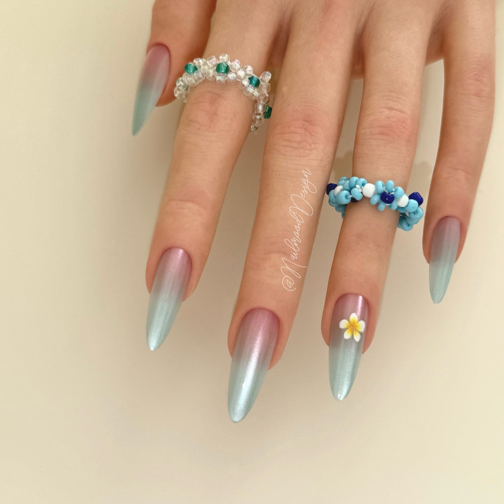 Lunar Breeze Frangipani Press-ons